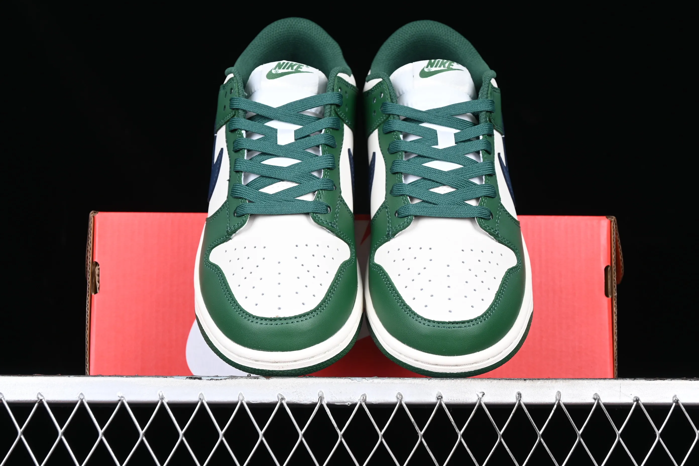 All categories Nk SB Dunk series Nk SB Dunk Low low-top sneakers Nk Dunk Low "Gorge Green" retro white and green SB low-top sports and leisure sneakers DD1503-300